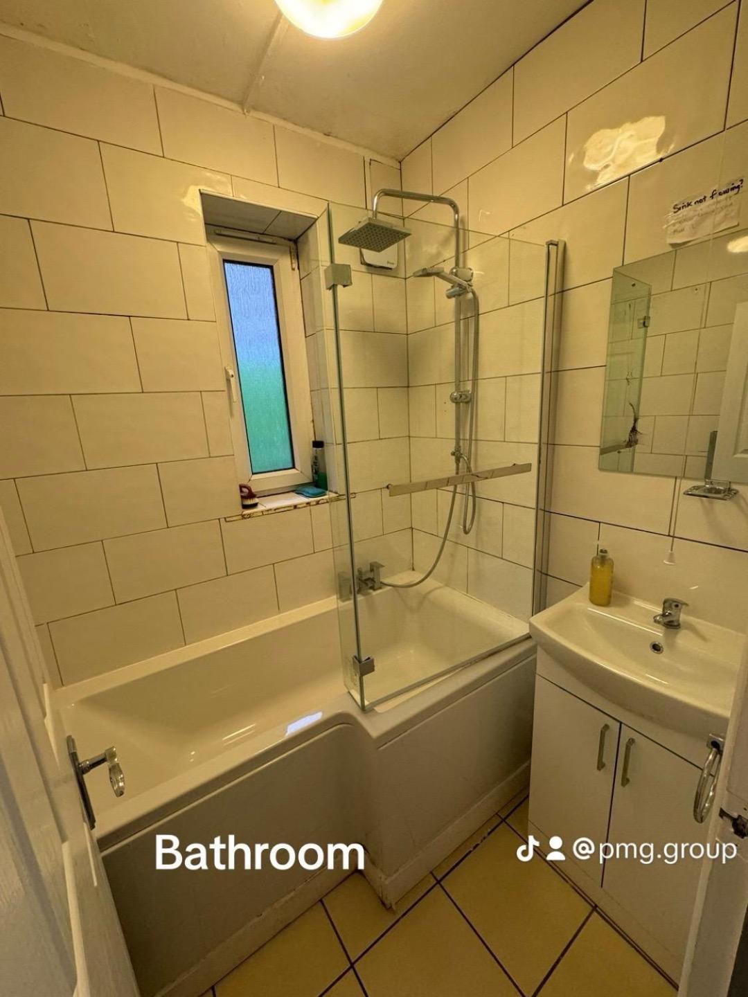 Holiday Villa Londra Dış mekan fotoğraf